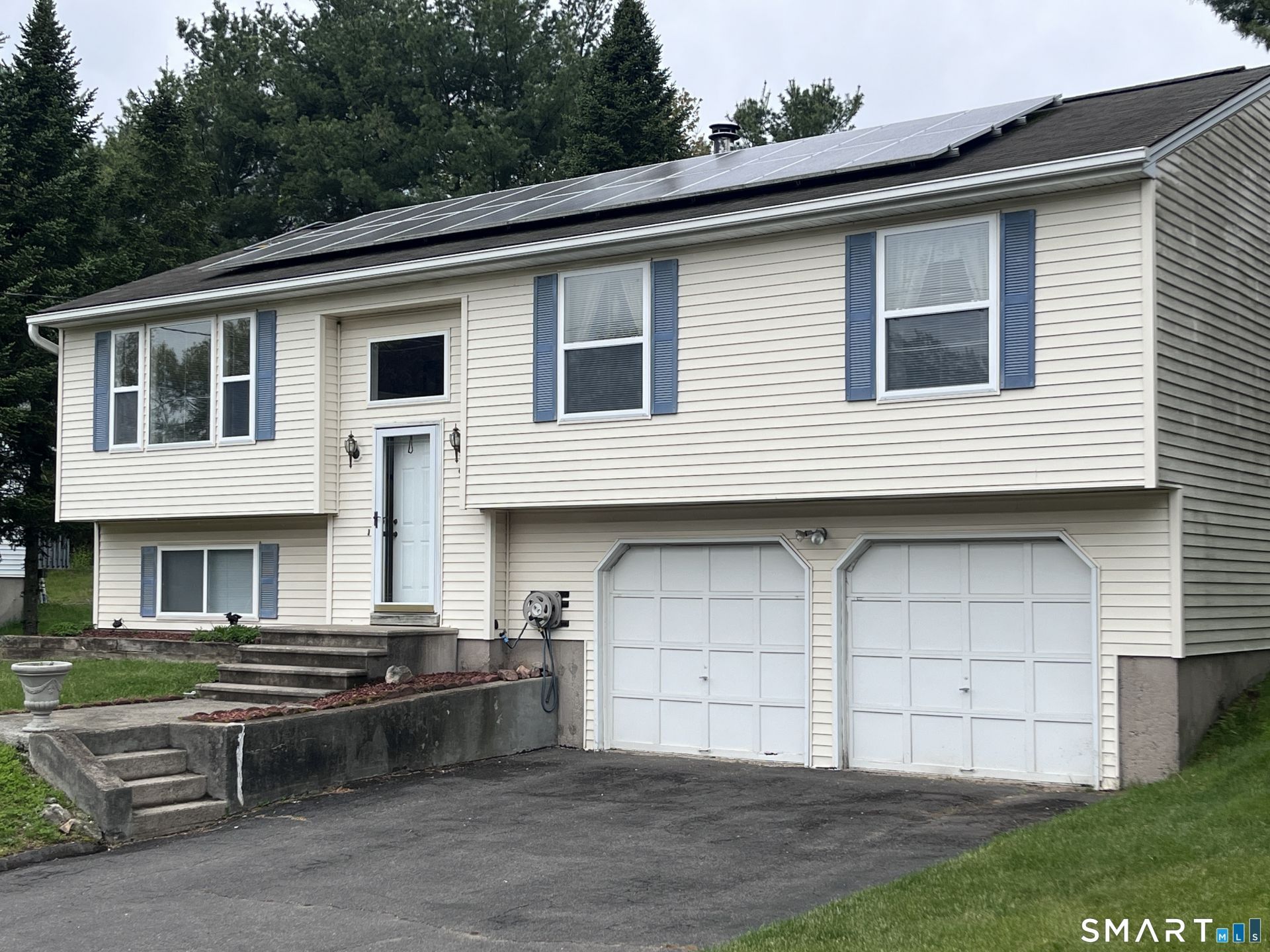 9 Brittany, Naugatuck, CT 06770 Main Photo