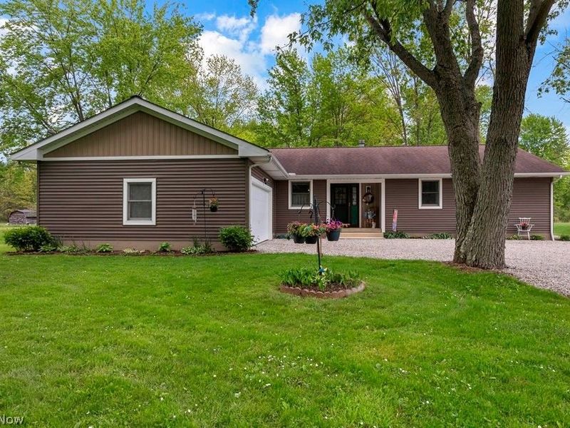 7611 Bronson Road, Olmsted Township, OH 44138 Photo 3
