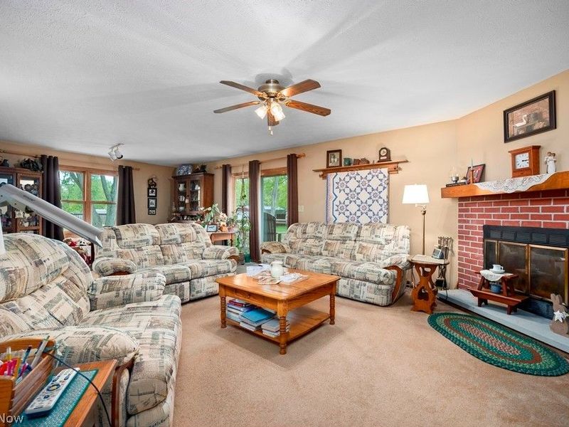 7611 Bronson Road, Olmsted Township, OH 44138 Photo 6