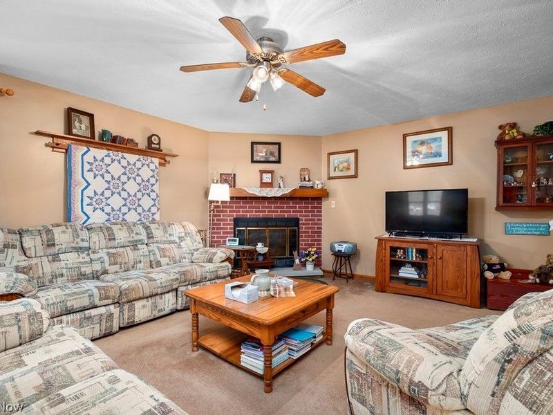 7611 Bronson Road, Olmsted Township, OH 44138 Photo 9