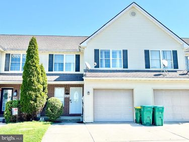 1319 MOHR CIRCLE , MACUNGIE, PA 18062