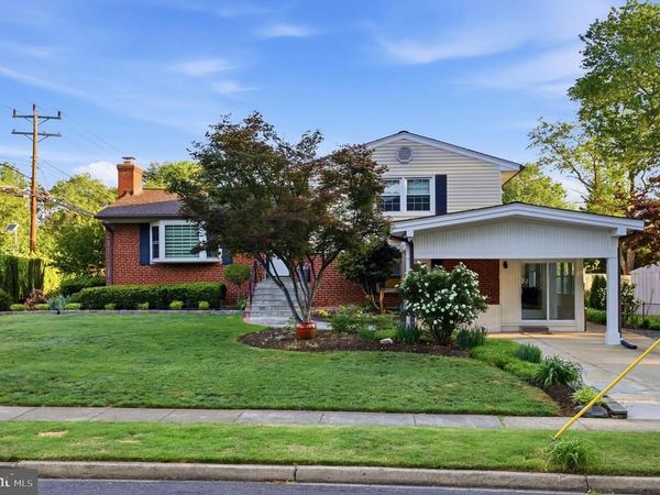 6824 FELIX STREET, MCLEAN, VA 22101