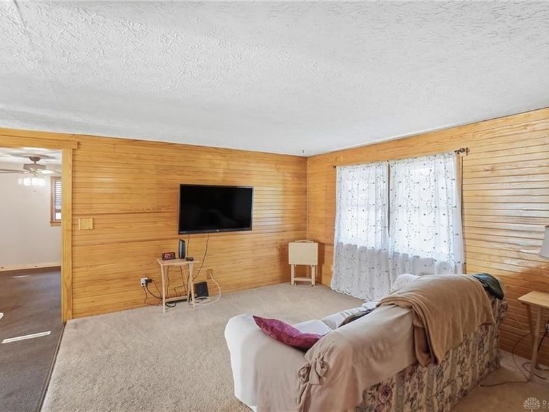 6041 Leycross Drive, Huber Heights, OH 45424 Photo 2