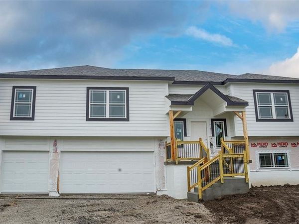 830 Cedar Ridge Drive, Raymore, MO 64030