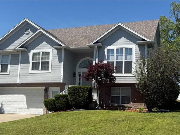 1415 Kimberly Drive, Warrensburg, MO 64093
