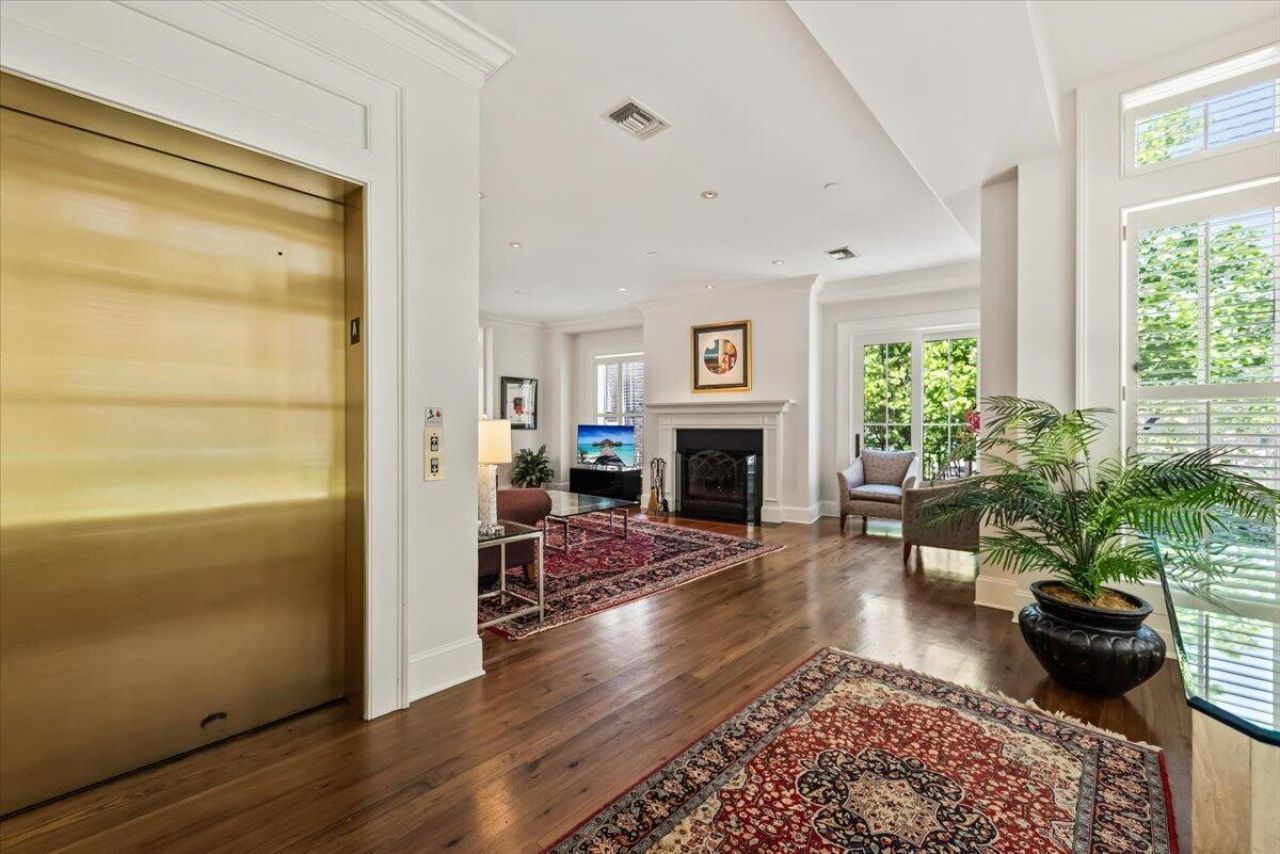 32 Prioleau Street Photo 8