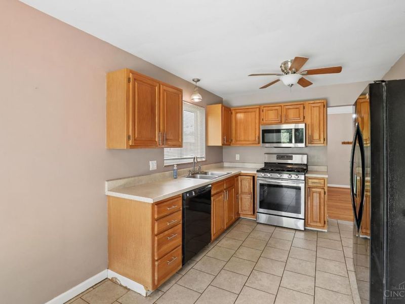 5646 Lawrence Road, Green Township, OH 45248 Photo 12