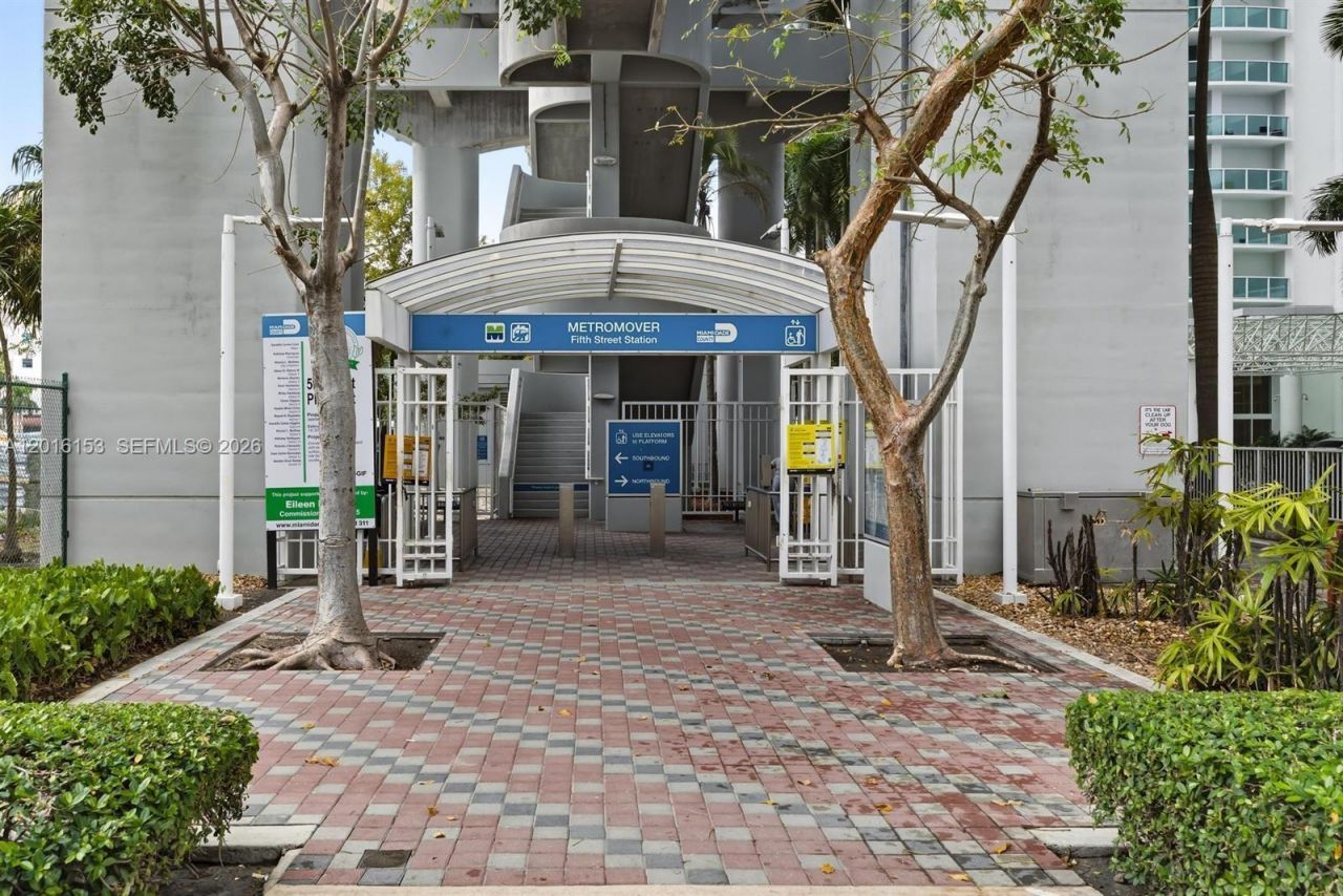 31 SE 6th St , Unit 1904, Miami, FL 33131 Photo