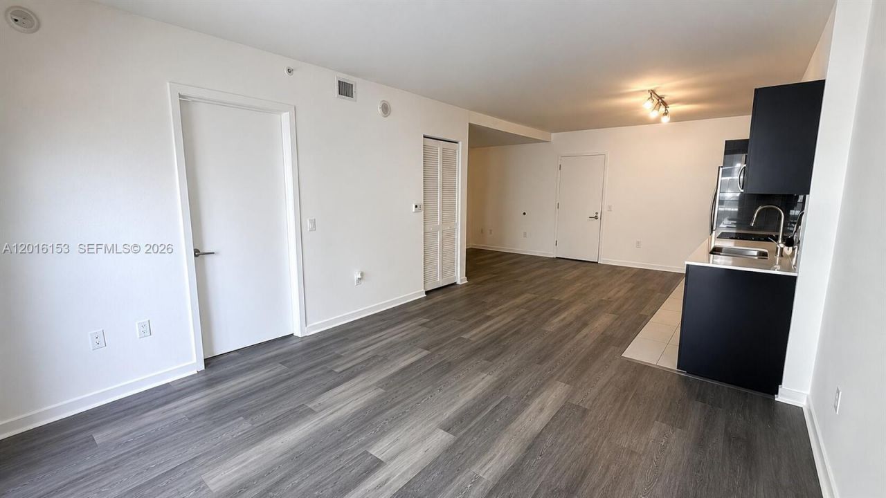 31 SE 6th St , Unit 1904, Miami, FL 33131 Photo