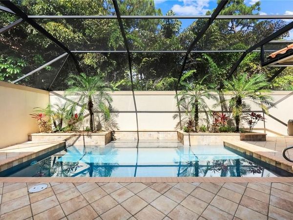 1243 Briarwood CT, NAPLES, FL 34104