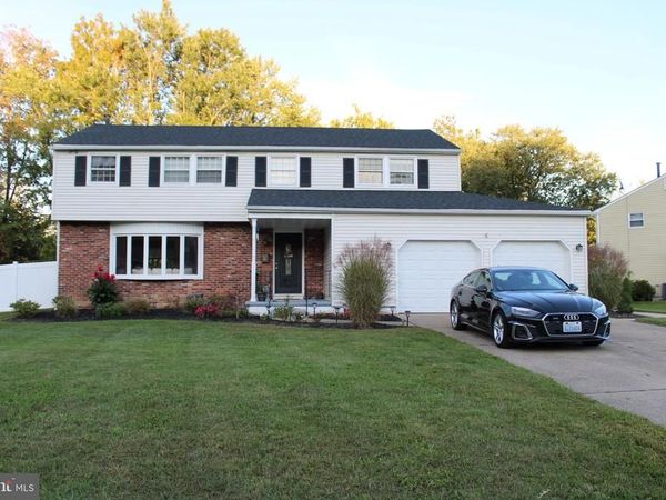 9 HAMPSHIRE AVENUE, BLACKWOOD, NJ 08012