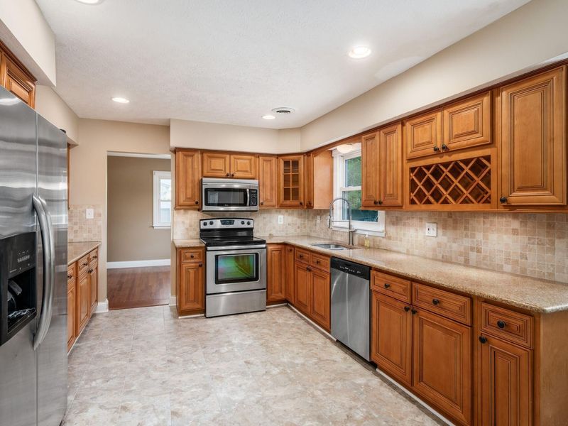233 Devon Road , Delaware, OH 43015 Photo 15