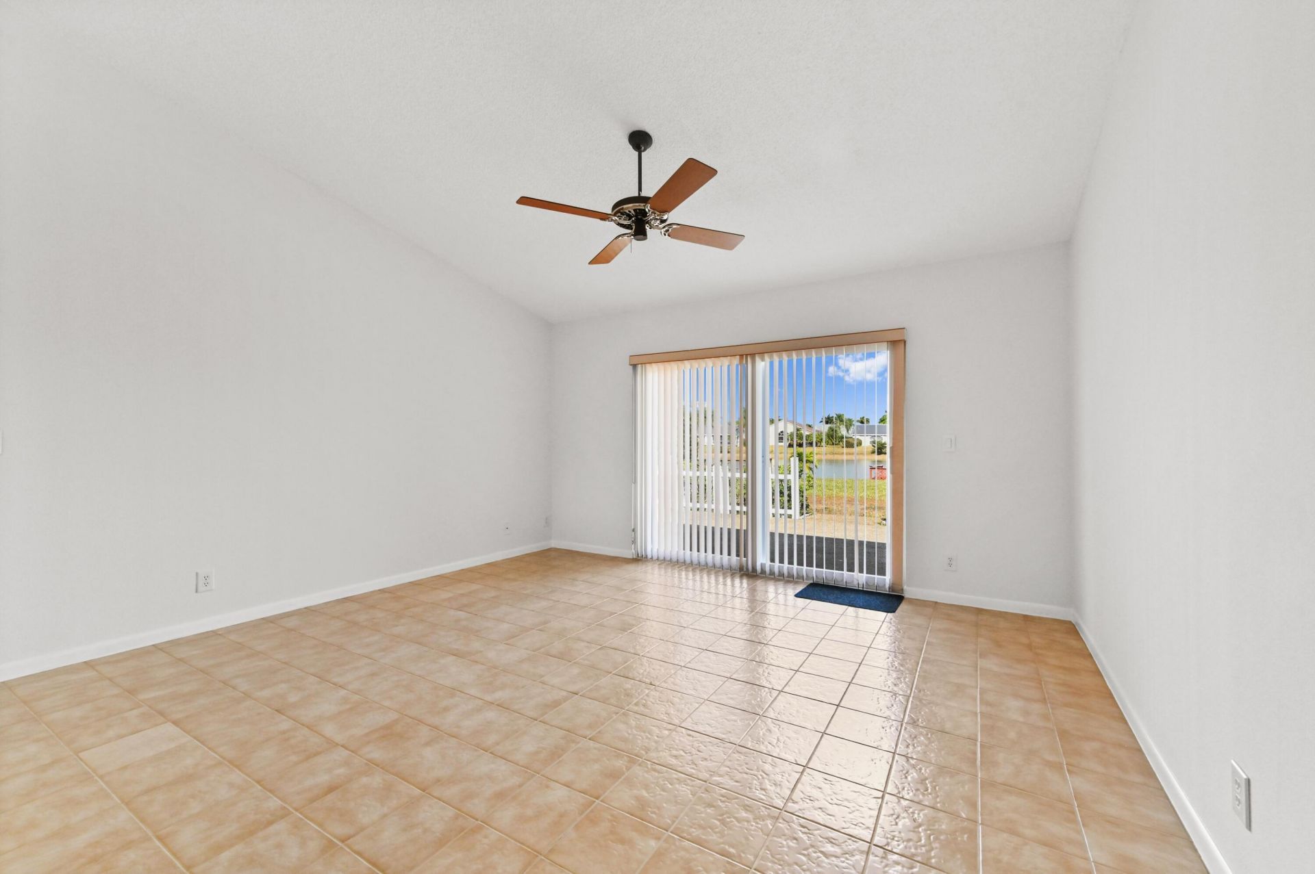 8515 Lake Point Court, Lake Worth, FL 33467 Photo