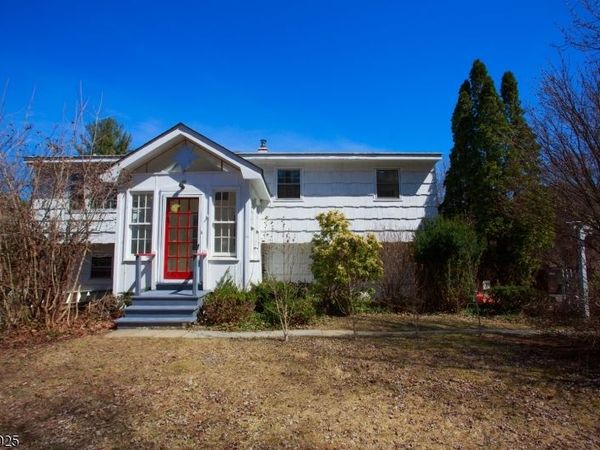 50 Mountain View Ave, Washington, NJ 07853
