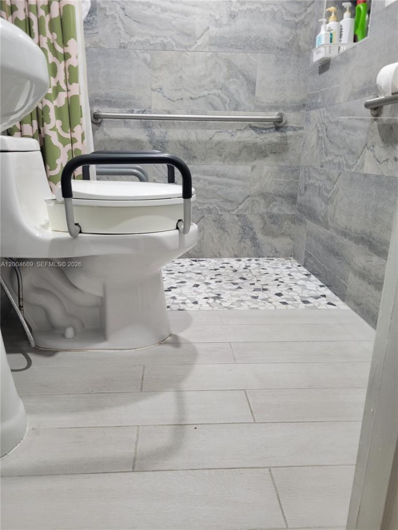Please Call For Address, South Miami, FL 33143 Photo