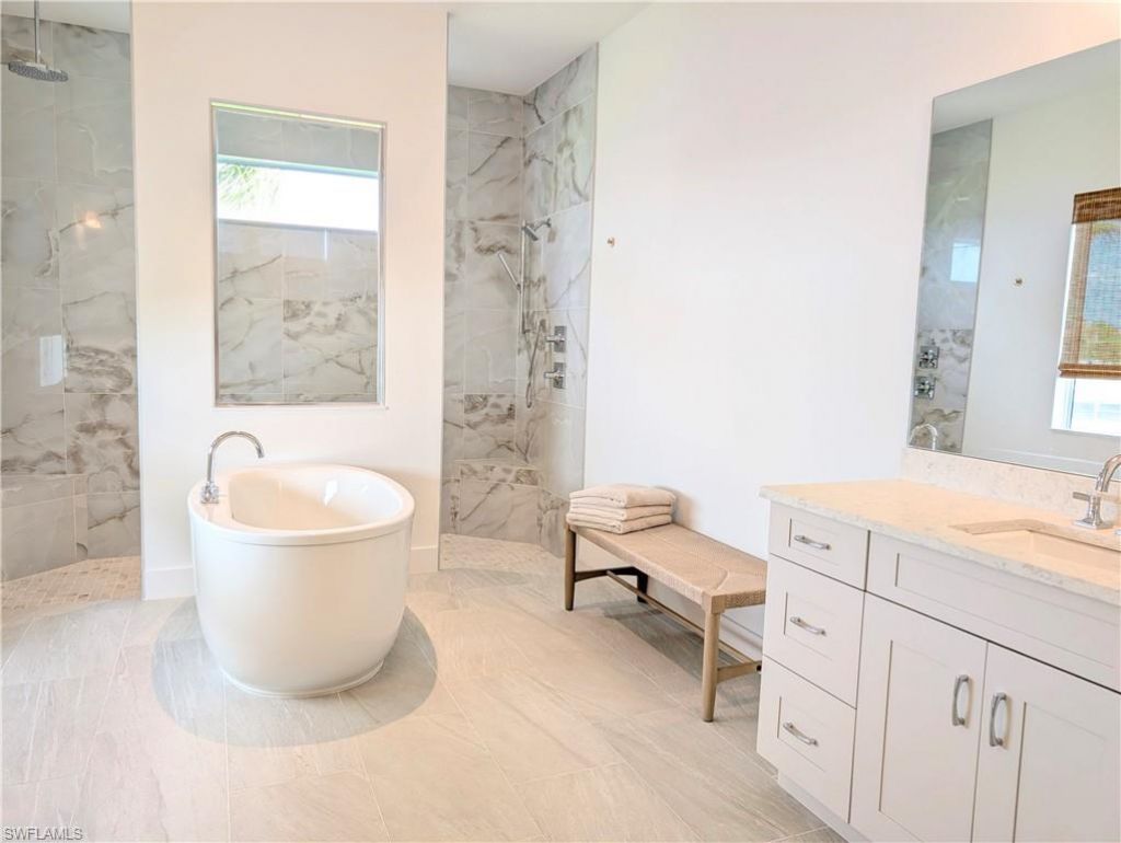 9077 Wisteria Way, Naples, FL 34114 Photo