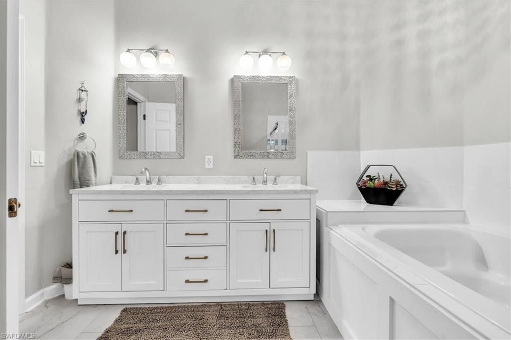 3000 Meandering Way, Unit 202, Fort Myers, FL 33905 Photo