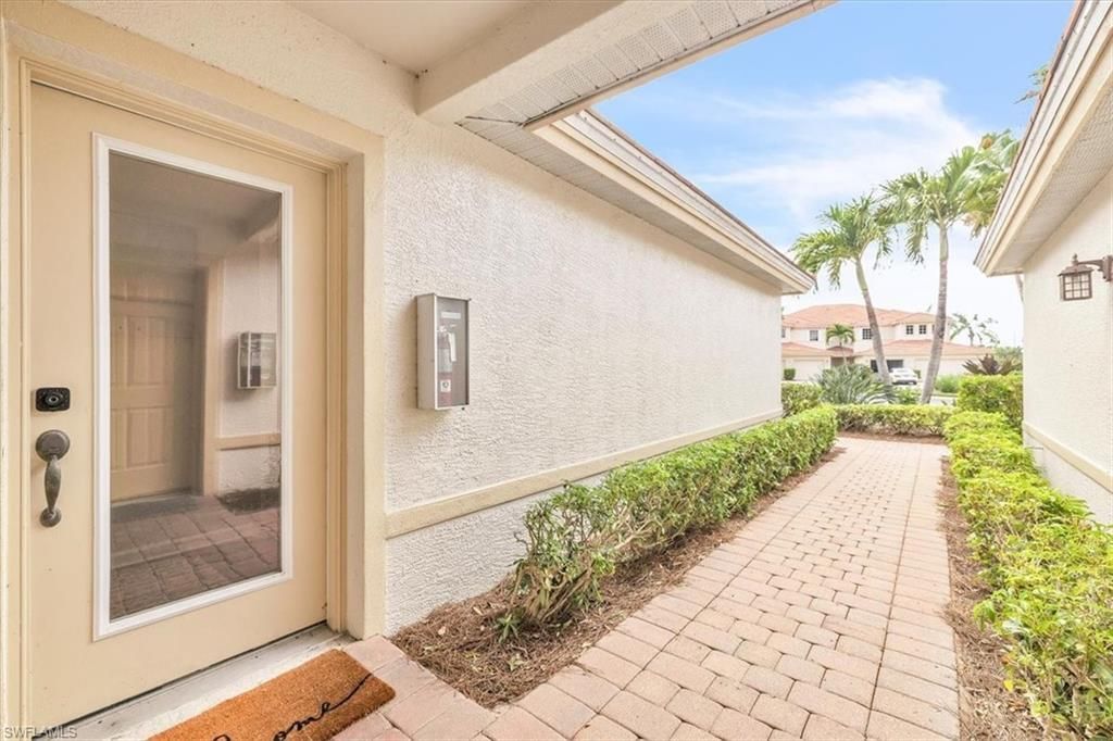 3000 Meandering Way, Unit 202, Fort Myers, FL 33905 Photo