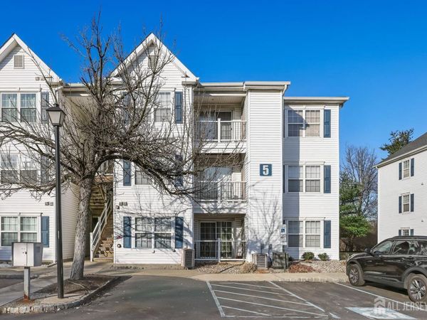 517 Waterford Drive, Edison, NJ 08817