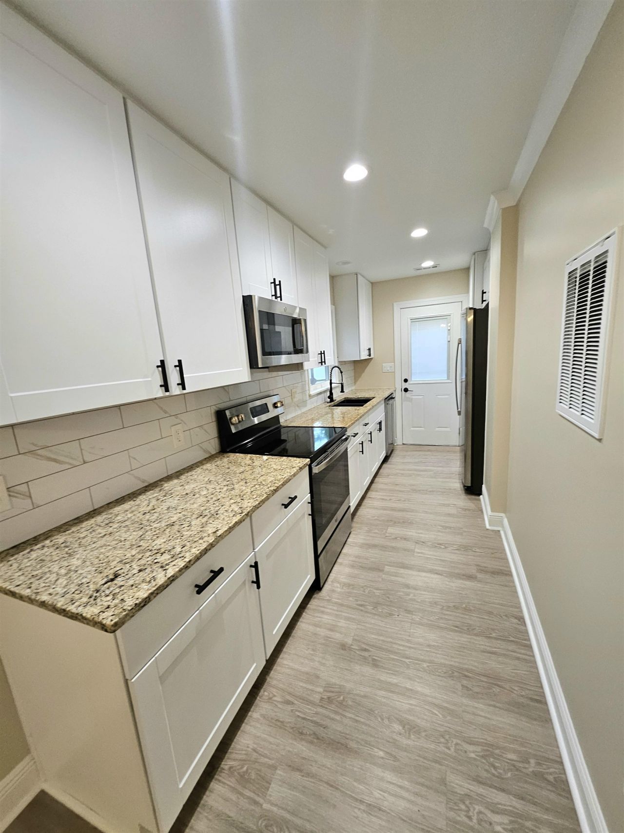 118 Pinecrest Rd. Photo 15