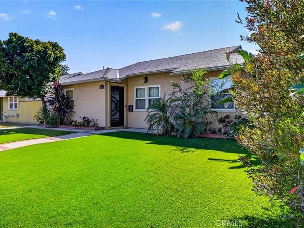 8007 Louise, Northridge, CA 91325