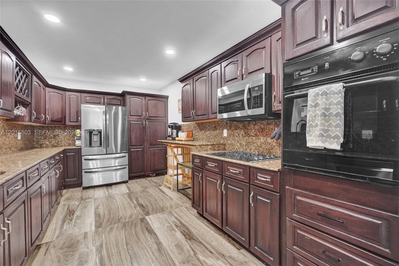 9750 SW 211th St, Unit 9750, Cutler Bay, FL 33189 Photo