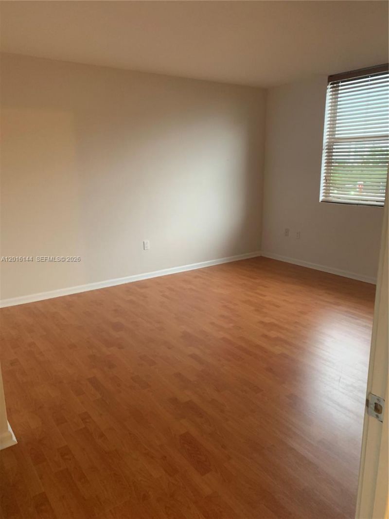 1555 N Treasure Dr, Unit 506, North Bay Village, FL 33141 Photo
