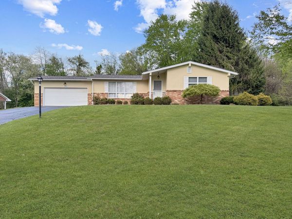 238 Justice Ln, New Castle, PA 16105