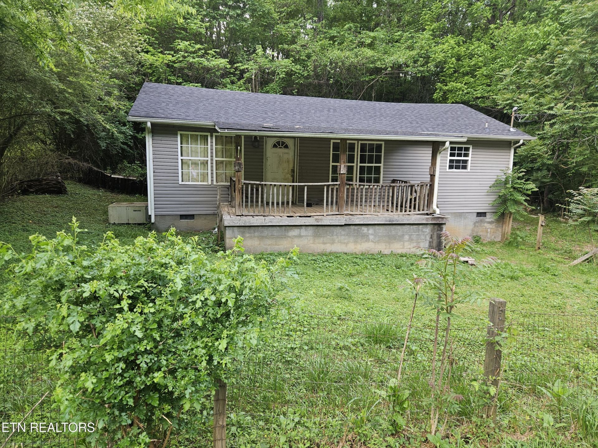 240 Henderson Hollow Rd, Knoxville, TN 37931 Main Photo