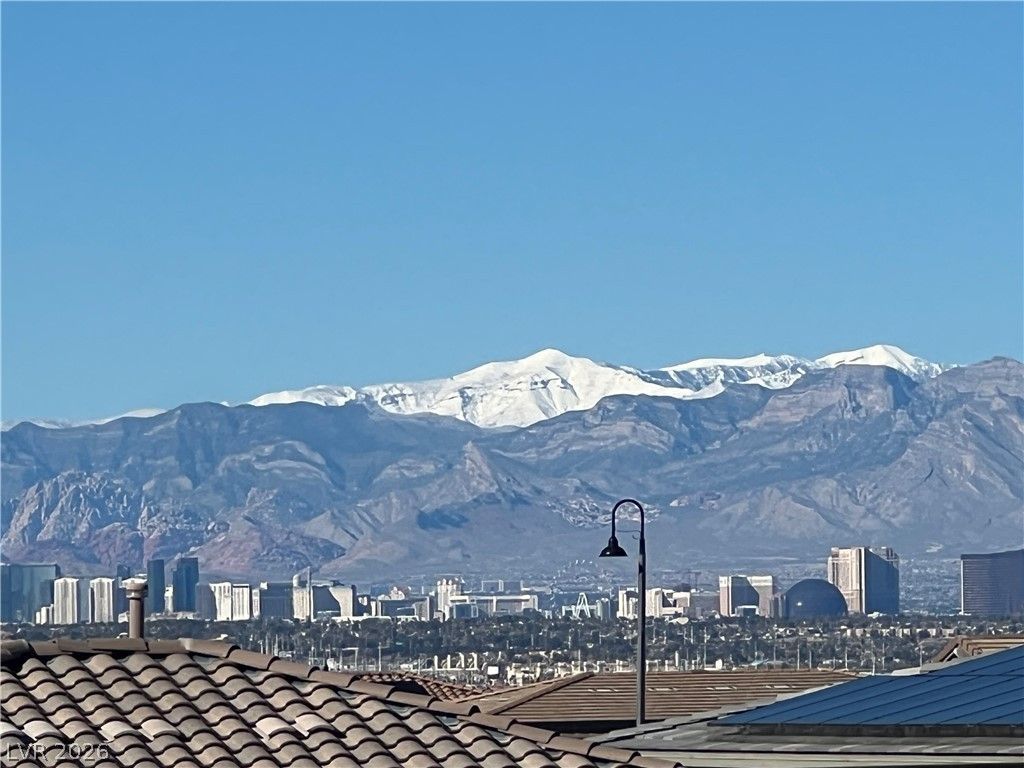718 Purple Knoll Walk, Henderson, NV 89011 Main Photo