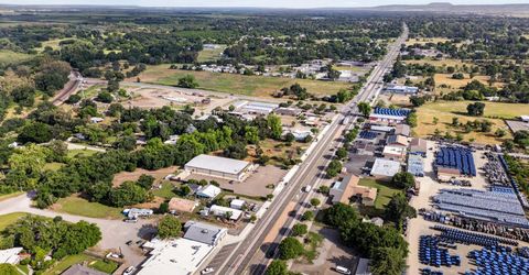 7921 State Highway 99e, Los Molinos, CA 96055 Photo