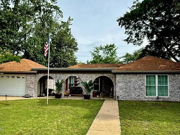 206 Boggs Circle, Long Beach, MS 39560