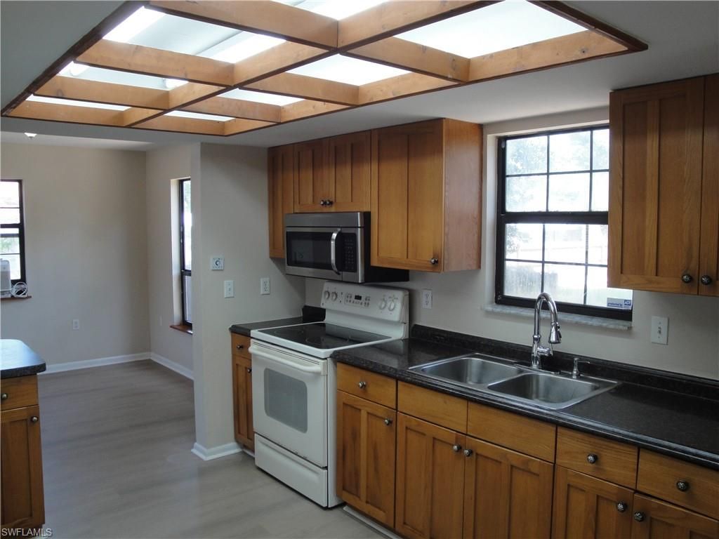 279 Hubbard Ave , North Fort Myers, FL 33917 Photo