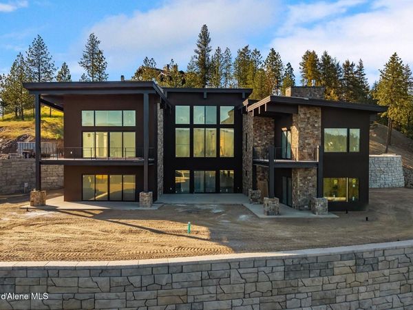 4663 E Plum , Coeur d'Alene, ID 83814