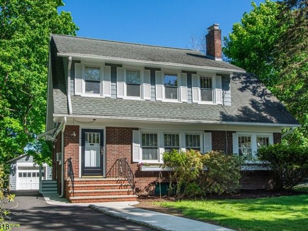 61 S Prospect St, Verona, NJ 07044