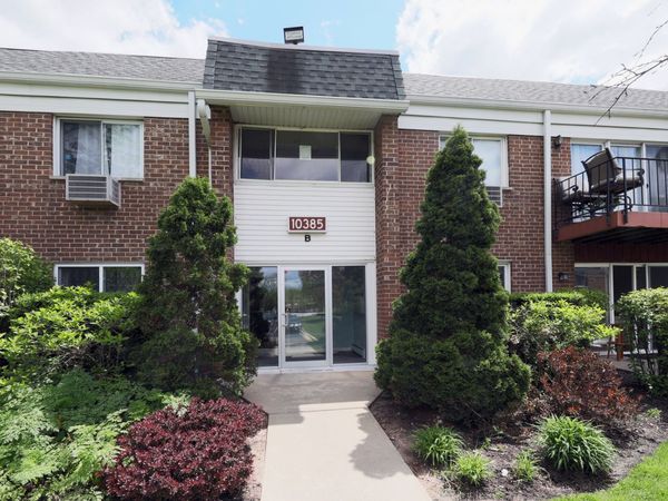 10385 Dearlove Road , Unit 1K, Glenview, IL 60025