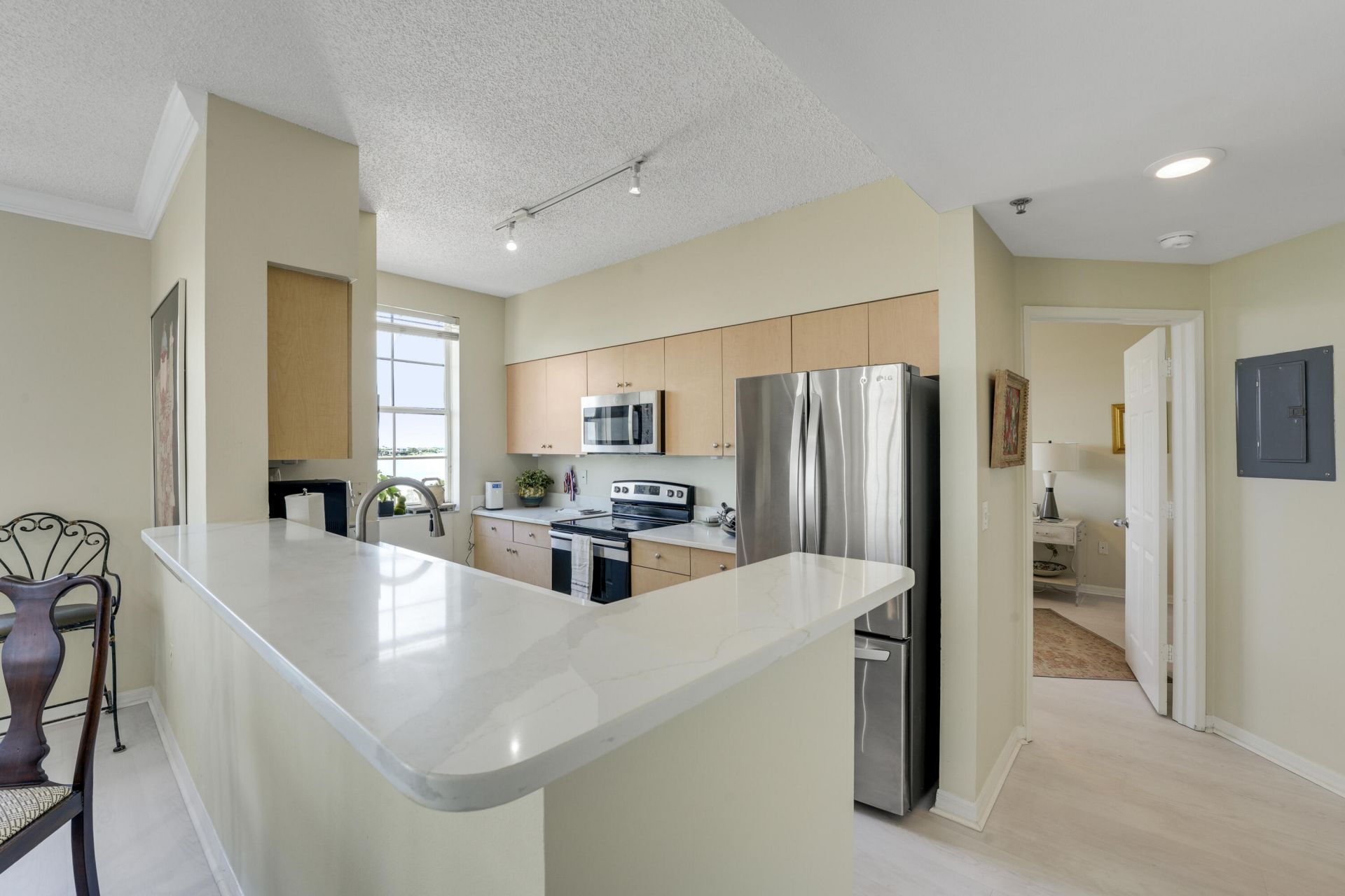 616 Clearwater Park Road, Unit 513, West Palm Beach, FL 33401 Photo