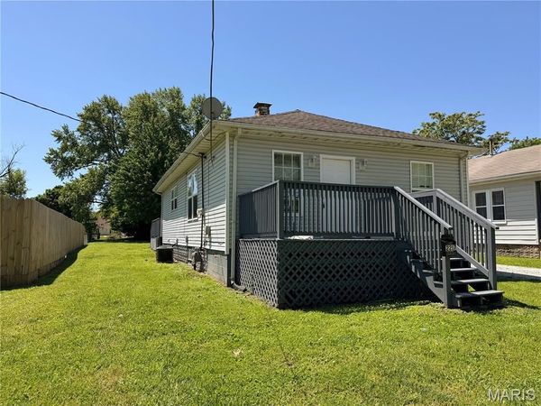 2217 Locust Avenue , Alton, IL 62002