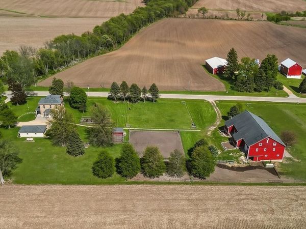 10538 N PECATONICA (5+AC) Road, LEAF RIVER, IL 61047