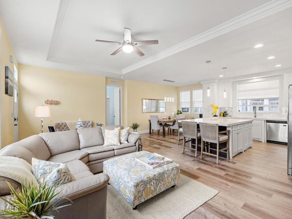 1215 Anchors Way Drive, Unit 9, Ventura, CA 93001
