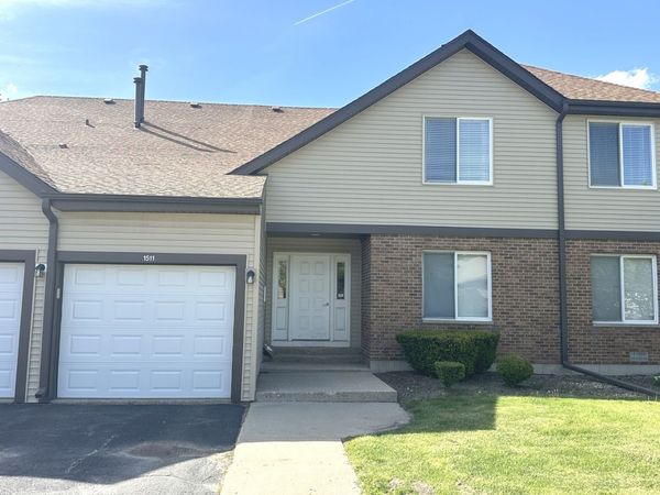 1511 Longwood Drive , Unit 1511, Sycamore, IL 60178
