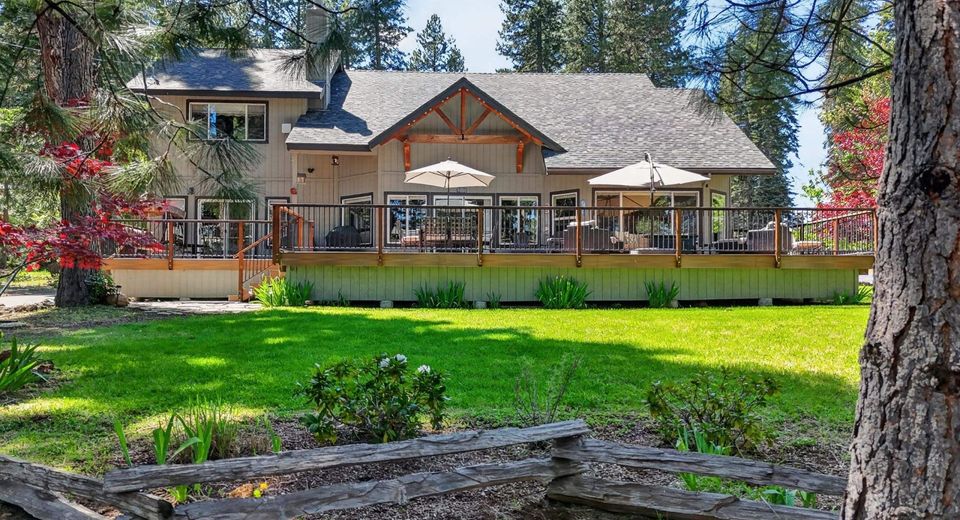 1401 Peninsula Drive, Lake Almanor, CA 96137 Photo