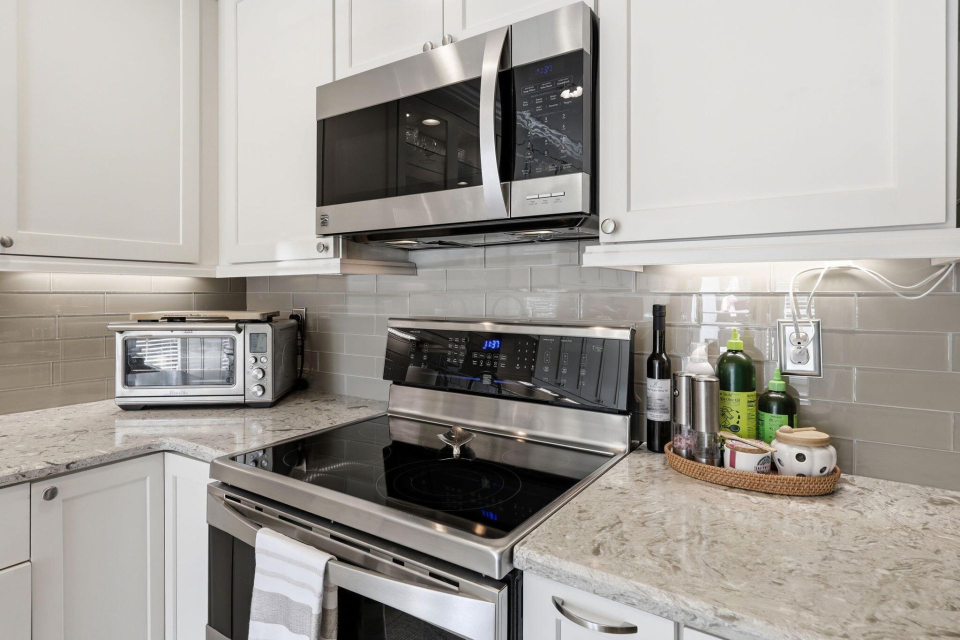 1004 Ventura Place Photo 11