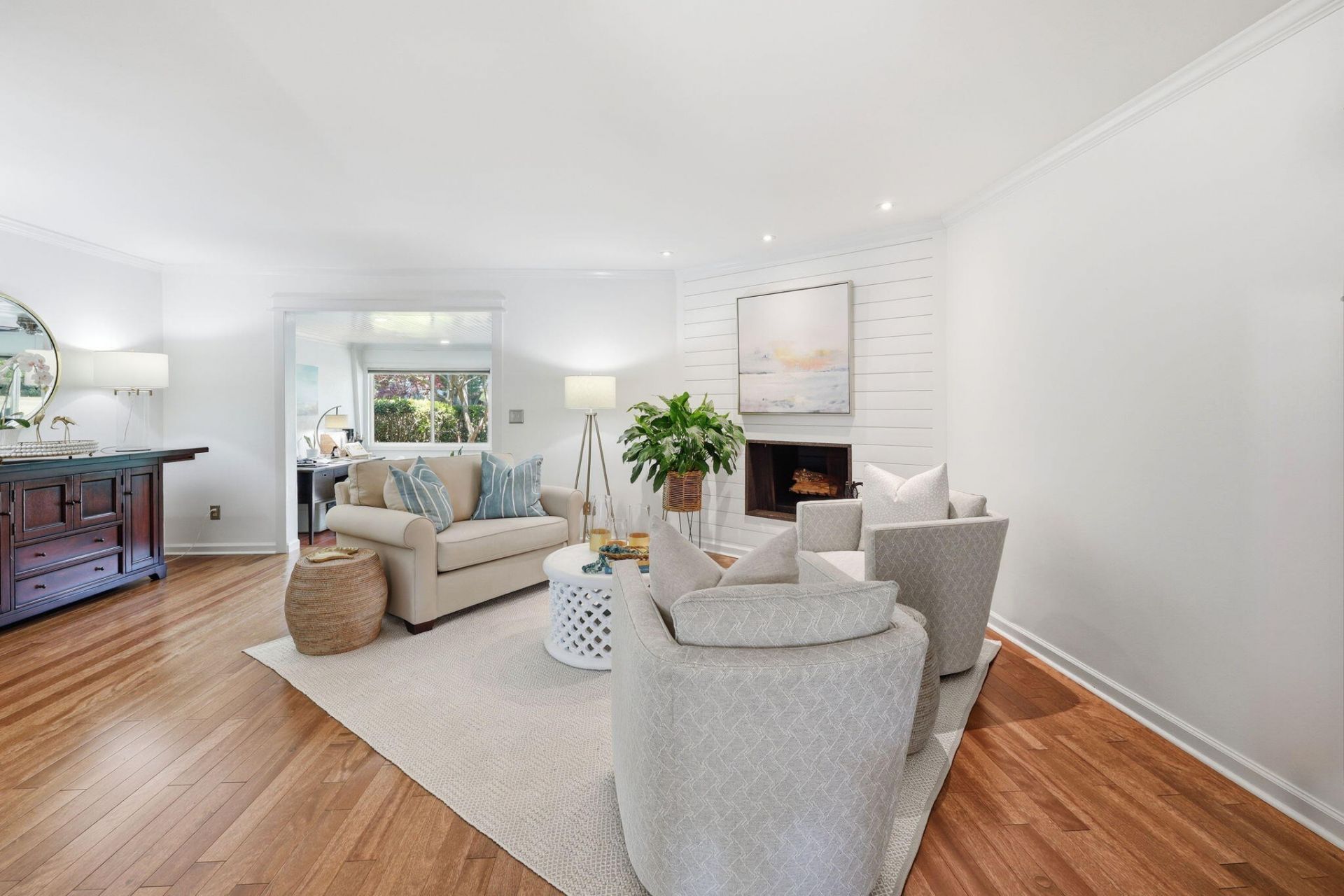 1004 Ventura Place Photo 12