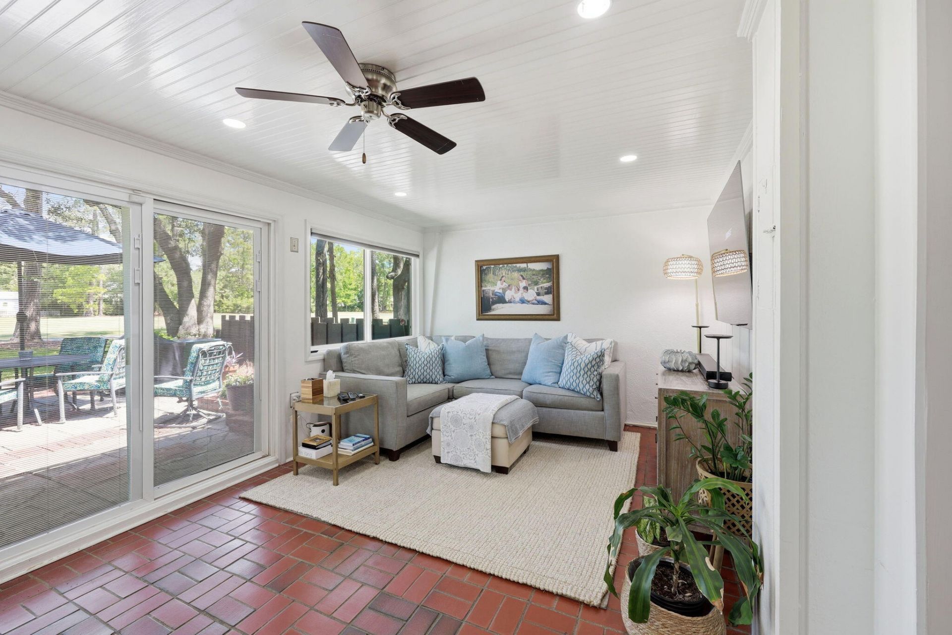 1004 Ventura Place Photo 16
