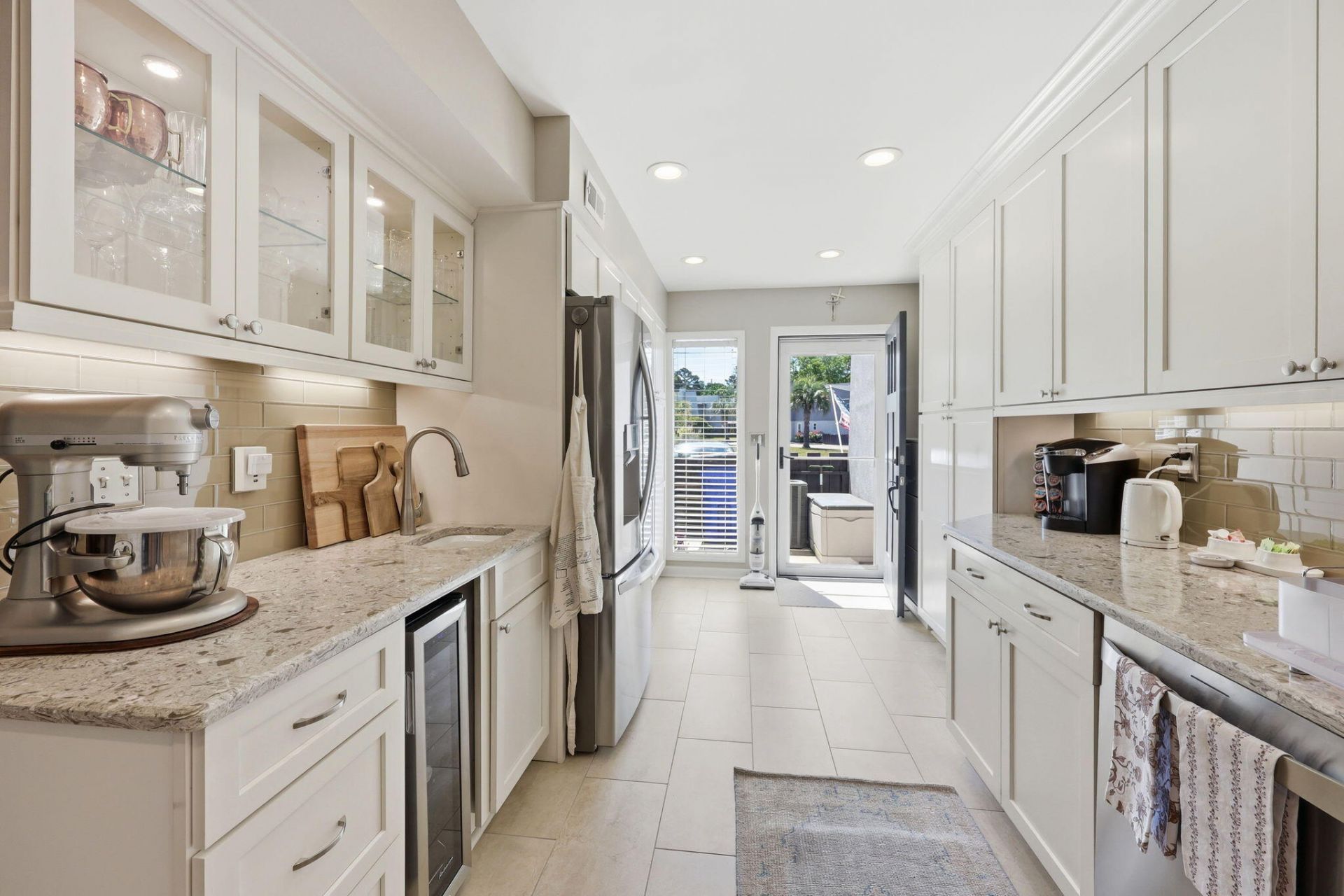 1004 Ventura Place Photo 8