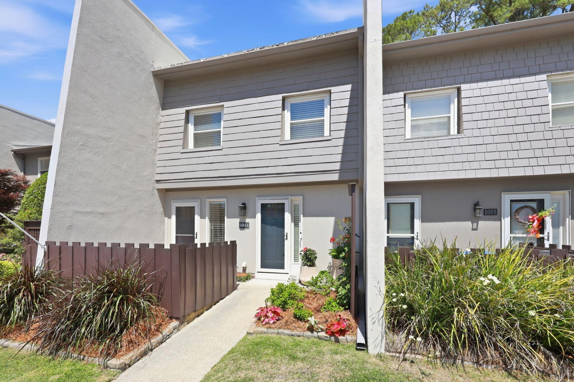 1004 Ventura Place Photo 9