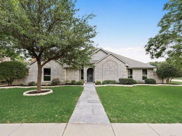 2100 Antibes Drive, Carrollton, TX 75006