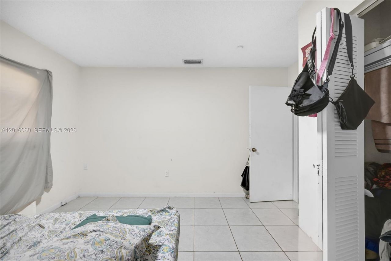 2352 NW 102nd St , Miami, FL 33147 Photo