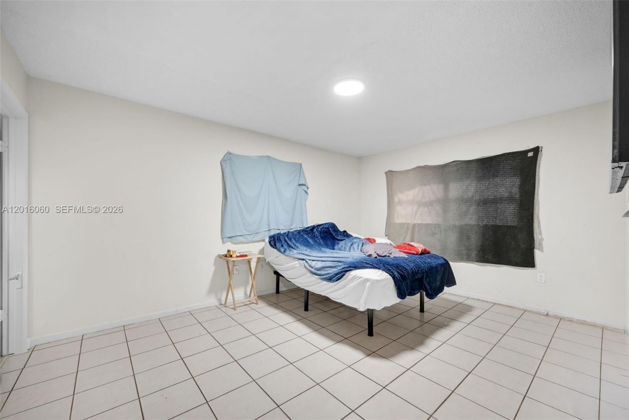 2352 NW 102nd St , Miami, FL 33147 Photo